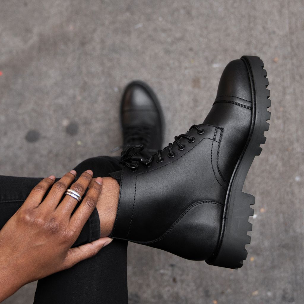 Cushioned Leather Insole & Ergonomic Arch Support Construction Detail