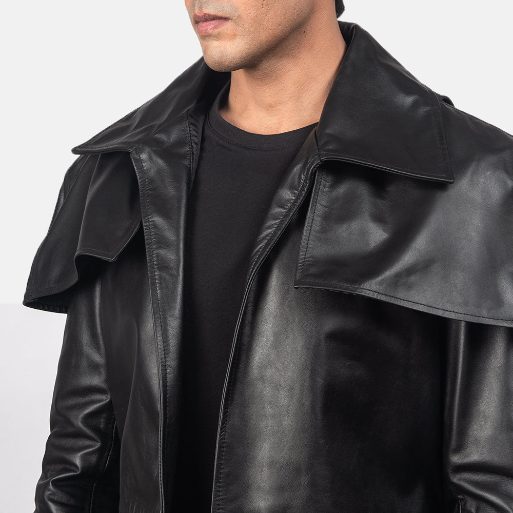 
Close-Up Detail of Classic Collar & Heavy-Duty Zipper Hardware on Men's Classic Black Leather Duster